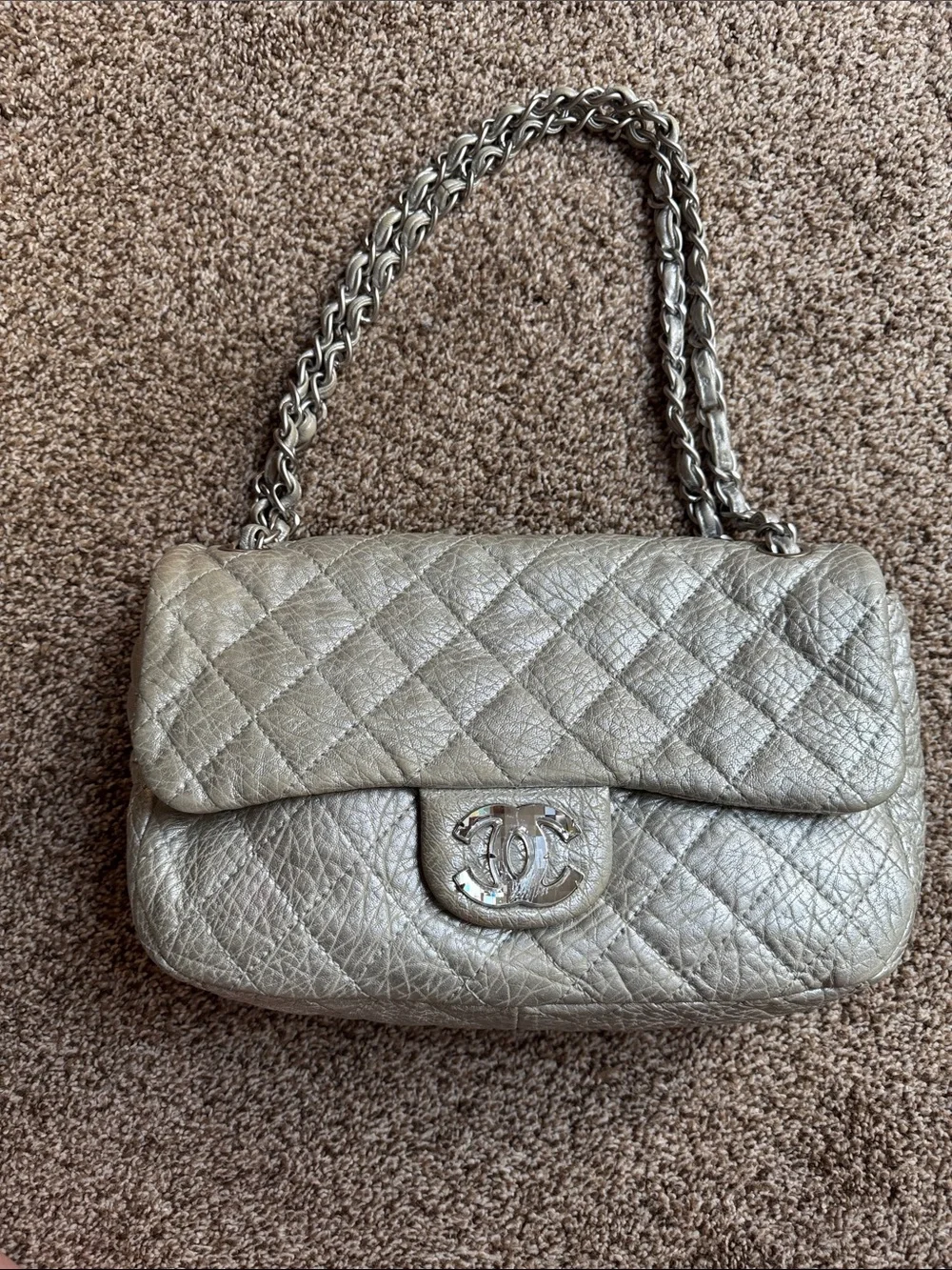 CHANEL Quilted Shoulder Bag in Metallic Gray